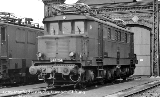 PIKO 51184 - Locomotive électrique E 44 DR III + DSS PluX22