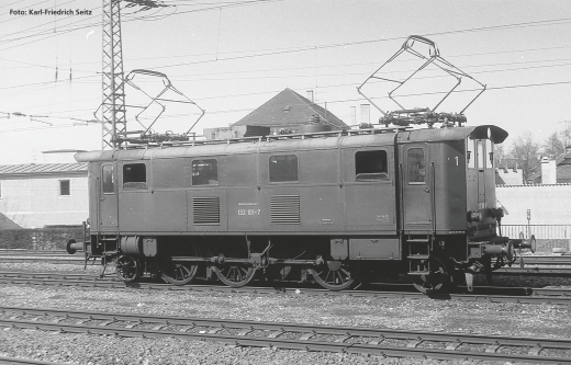 PIKO 51414 - Elektrische locomotief BR 132 DB IV + DSS PluX22