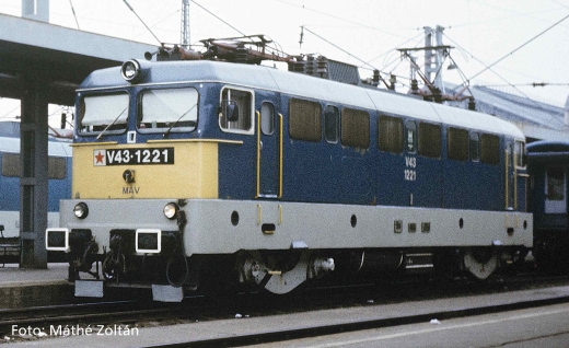 PIKO 51442 - Locomotive électrique V43 MAV IV + DSS PluX22