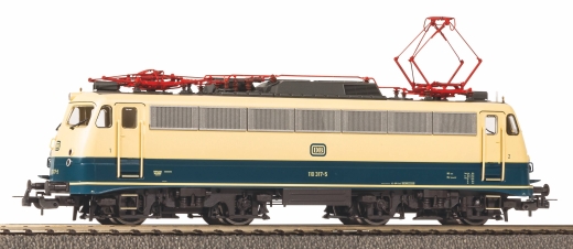 PIKO 51815 - Electric locomotive BR 110 DB IV + DSS PluX22