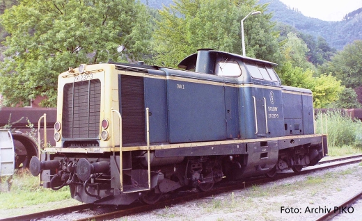 PIKO 52331 - Locomotive diesel/sonore BR 211 Solvay V + PluX22 déc.