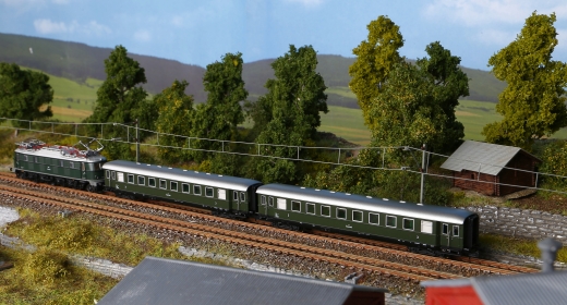 PIKO 40622 - N-2er Set Schürzeneilzugwg. ÖBB III