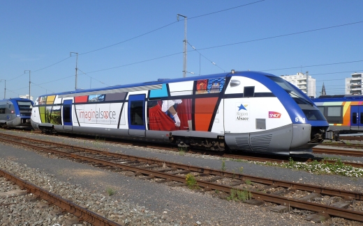 Jouef HJ2436 - SNCF, vagón diésel serie X 73500, Ep.