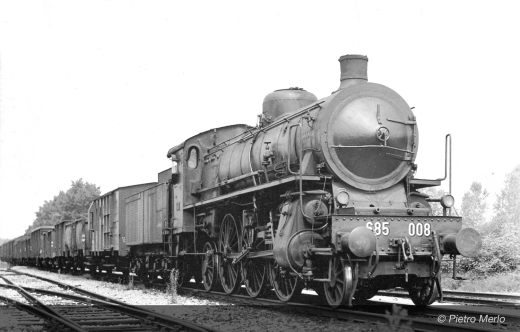 Rivarossi HR2915S - FS, Schleppdampflokomotive mit Schlepptender Gr. 685, 1. Serie, mit kurzem Kessel und elektrischen Lampen, Ep. III, mit DCC-Sounddecoder