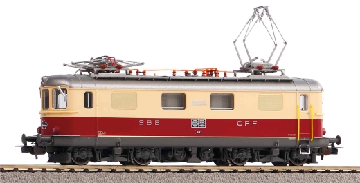 PIKO 96889 - Electric locomotive Re 4/4 I 10033 TEE IV + DSS PluX22