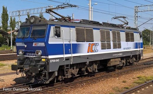 PIKO 97520 - Electric locomotive EP09 PKP VI + DSS PluX22