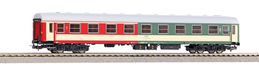 PIKO 97617 - Carrozza passeggeri 104A PKP Ep.V